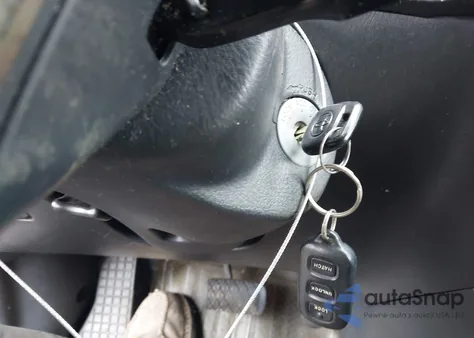 2004 Toyota Matrix Xr z USA, uszkodzony, nr VIN 2T1LR32E84C175346